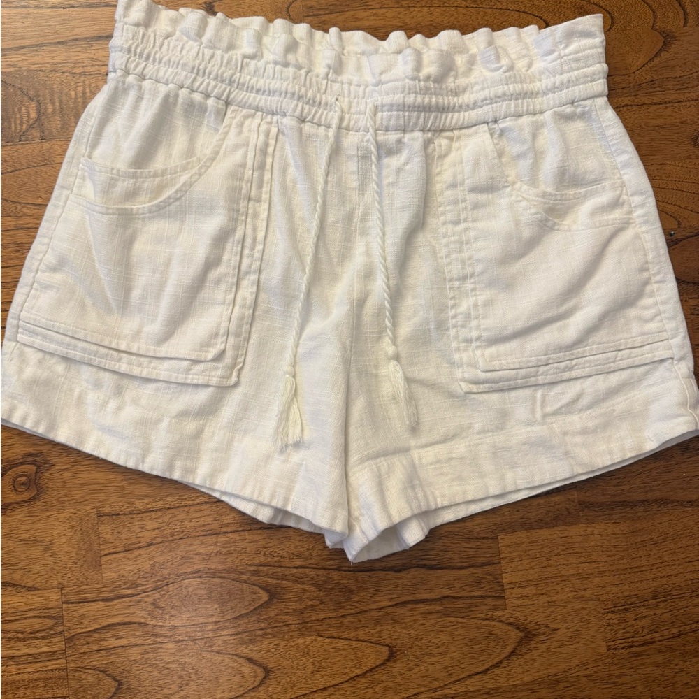 House of Harlow 1960 White High-Waist Drawstring Linen Shorts